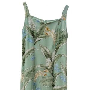 Iolani Short Floral Hawaiin Dress